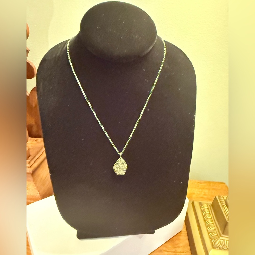 Vintage KENDRA SCOTT Catherine Platinum Drusy Necklace RARE Color-Gunmetal Grey - Picture 2 of 12